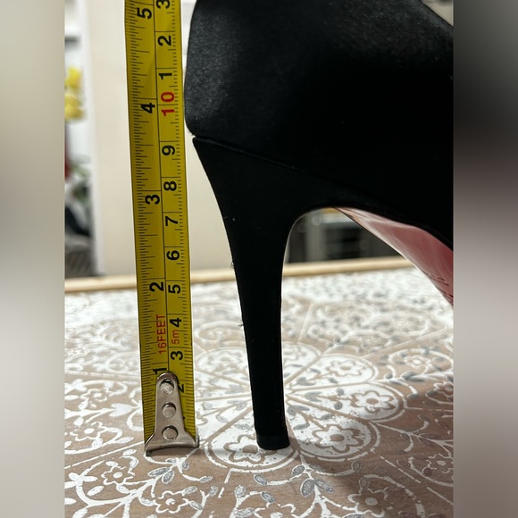 Christian Louboutin Black Round Toe Satin Red Bottoms 39 1/2 88mm - Picture 10 of 10